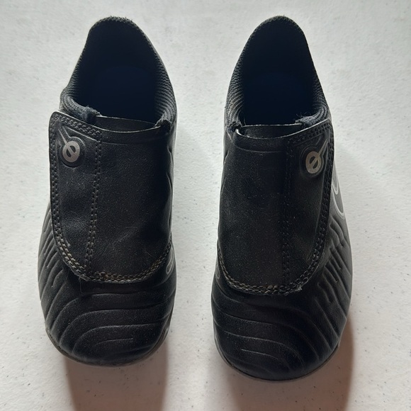 NIKE BOYS LITTLE KID JR LEGEND 10 CLUB SOCCER CLEAT SIZE 10C - Picture 9 of 13